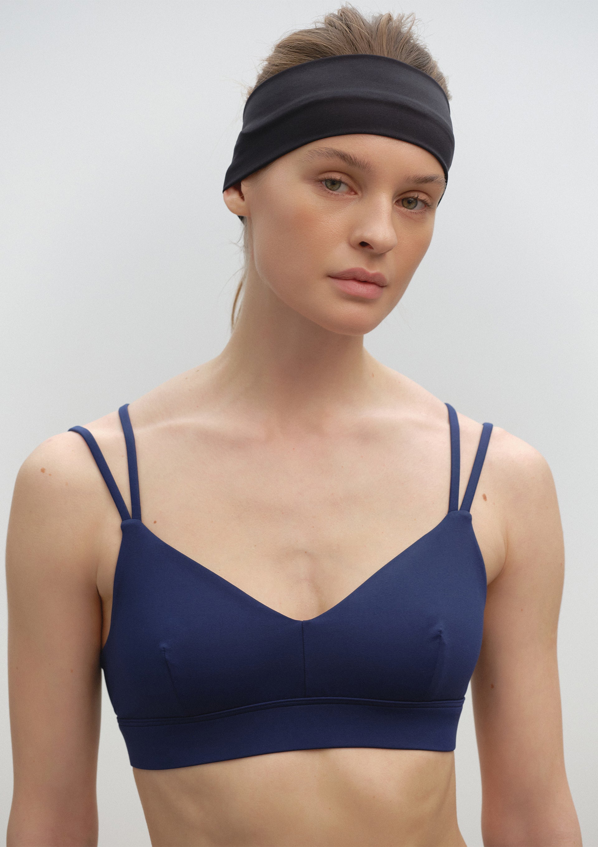 Ava Headband in Black