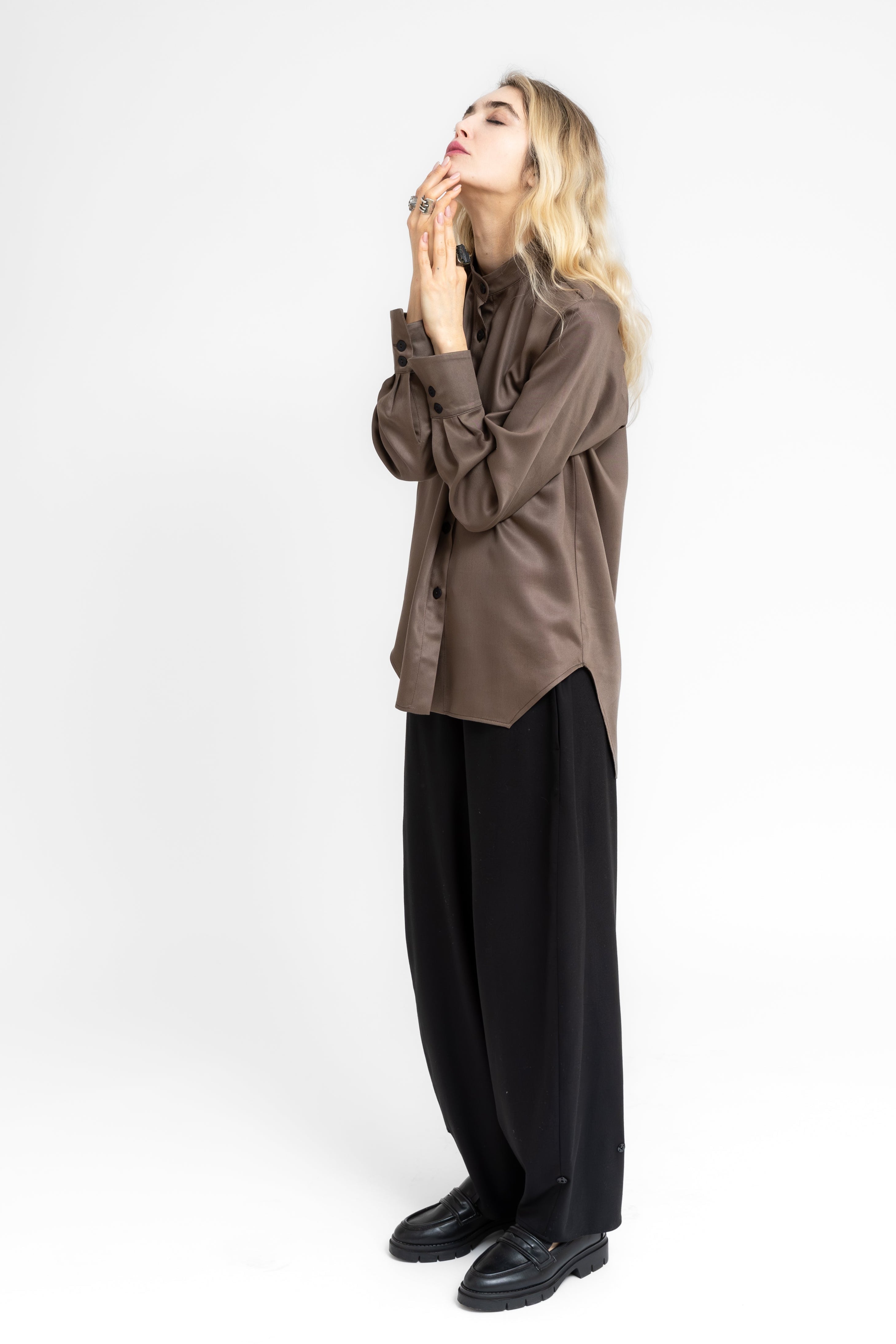 Grounded Barrel Style Trousers