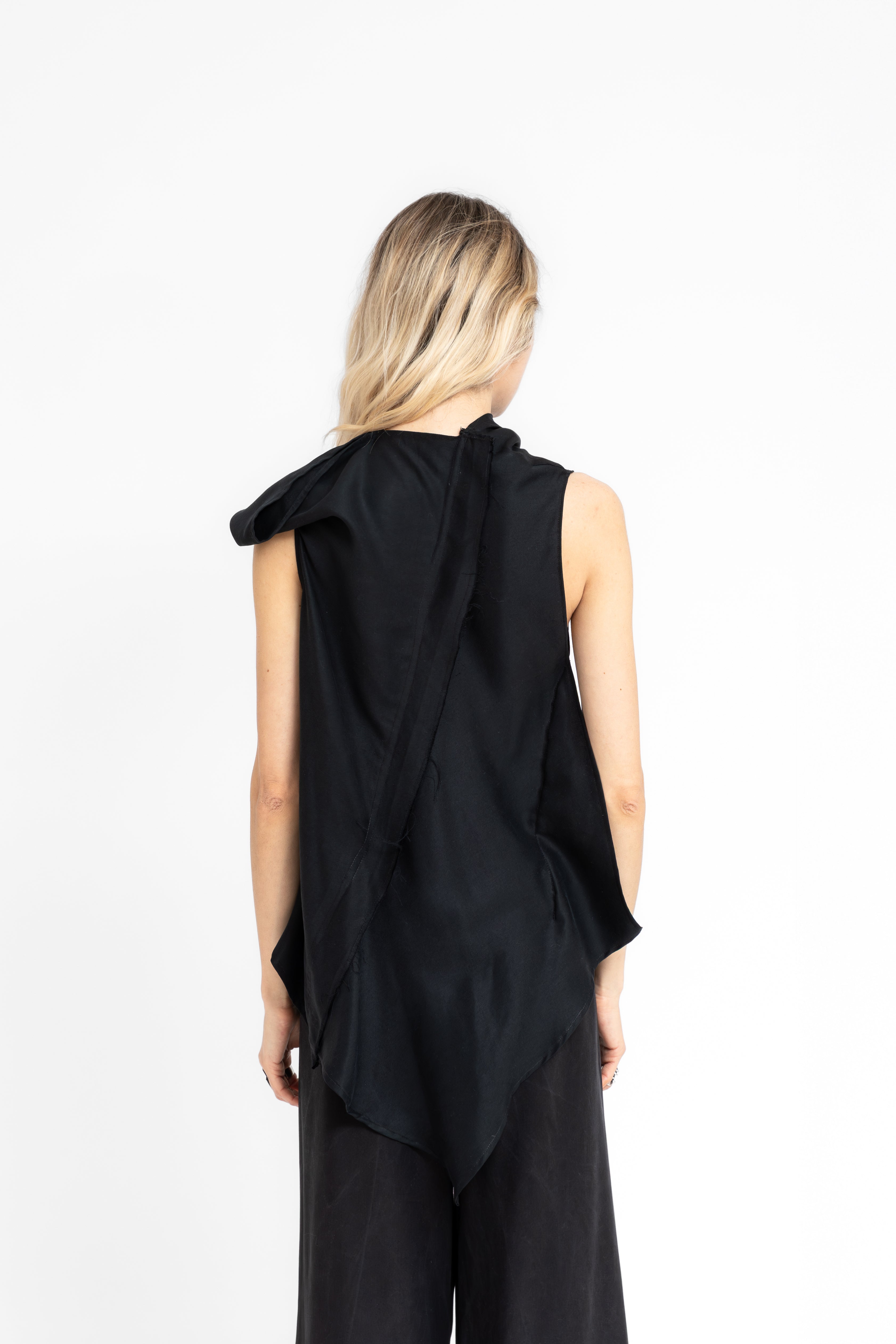 Yuragi Unfinished Fluid Asymmetrical Top