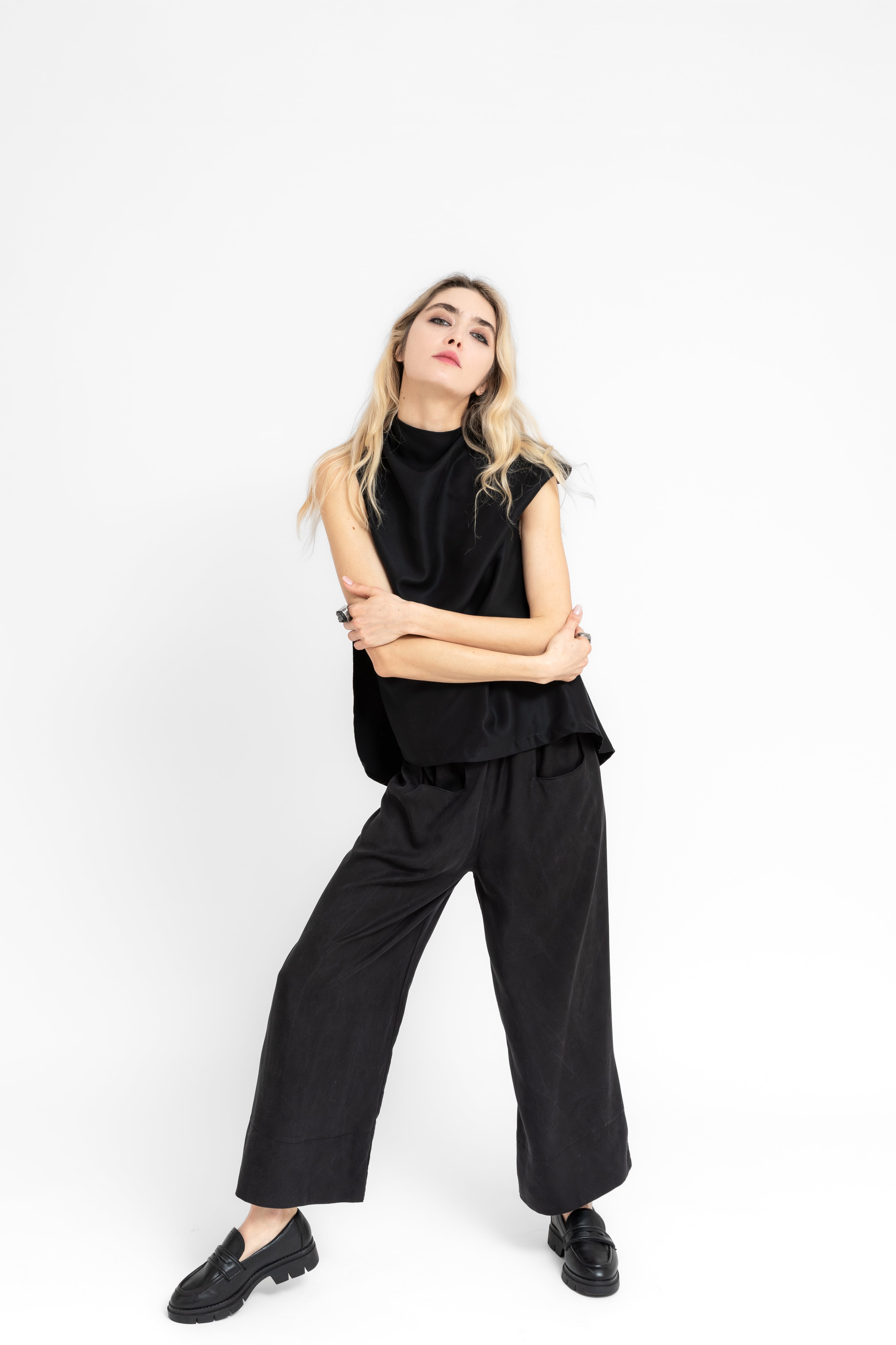 Yuragi Unfinished Fluid Asymmetrical Top