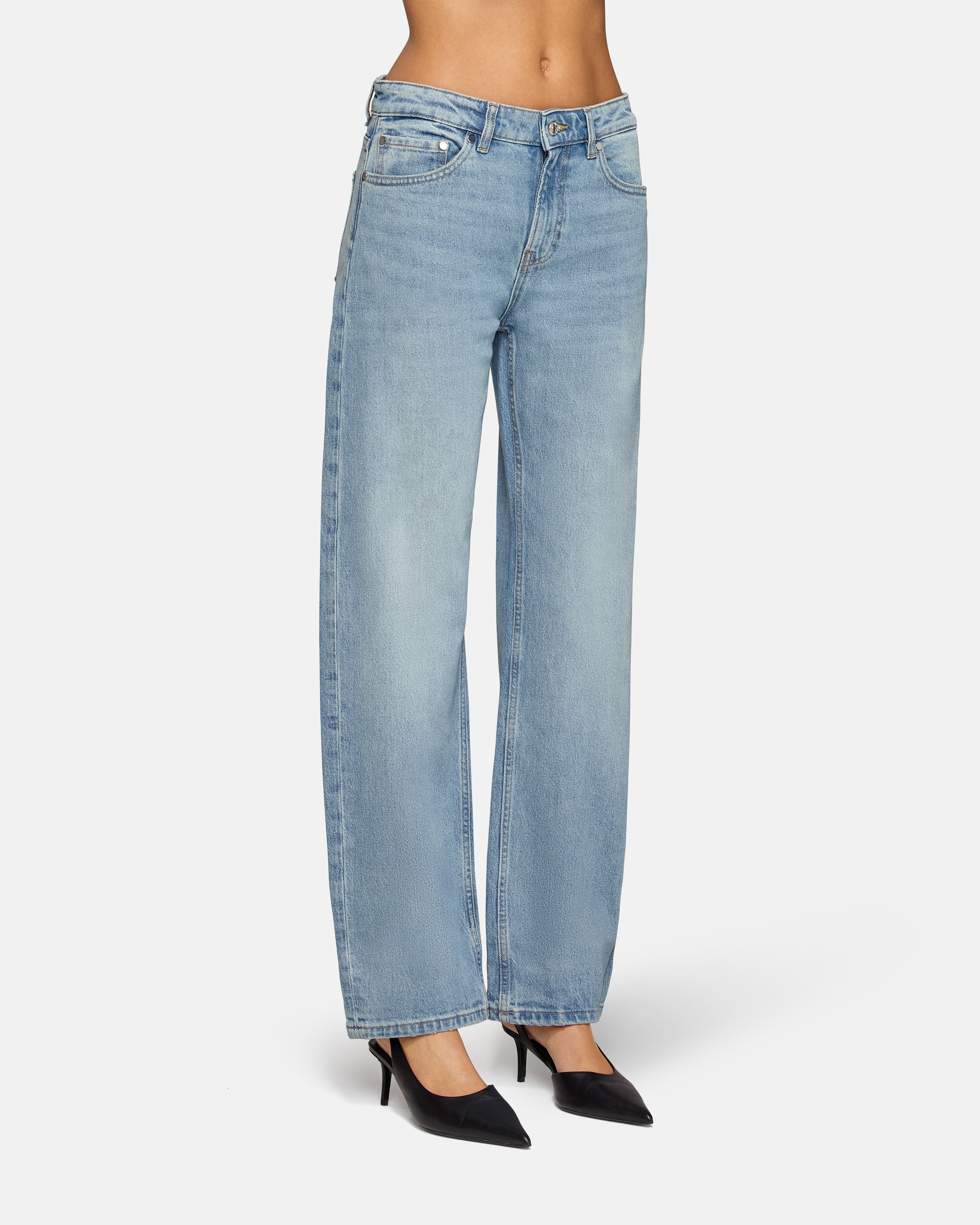 Alida Loose Bowed Cleo