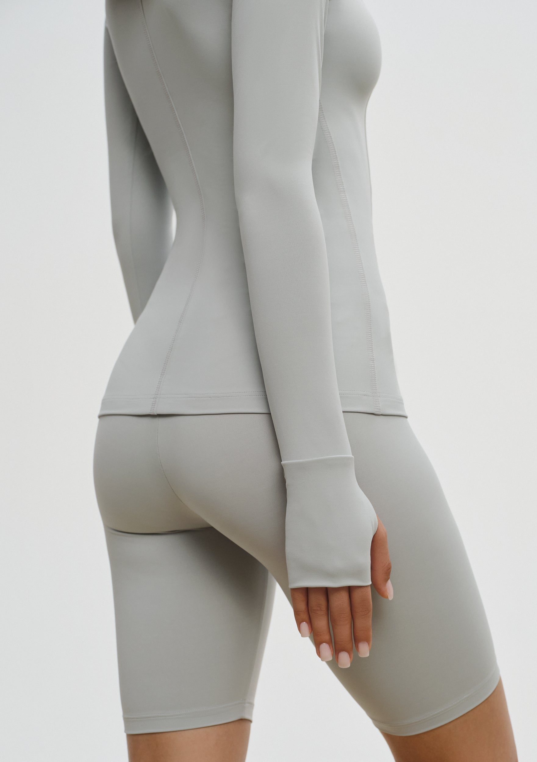 Contour Longsleeve in Grey