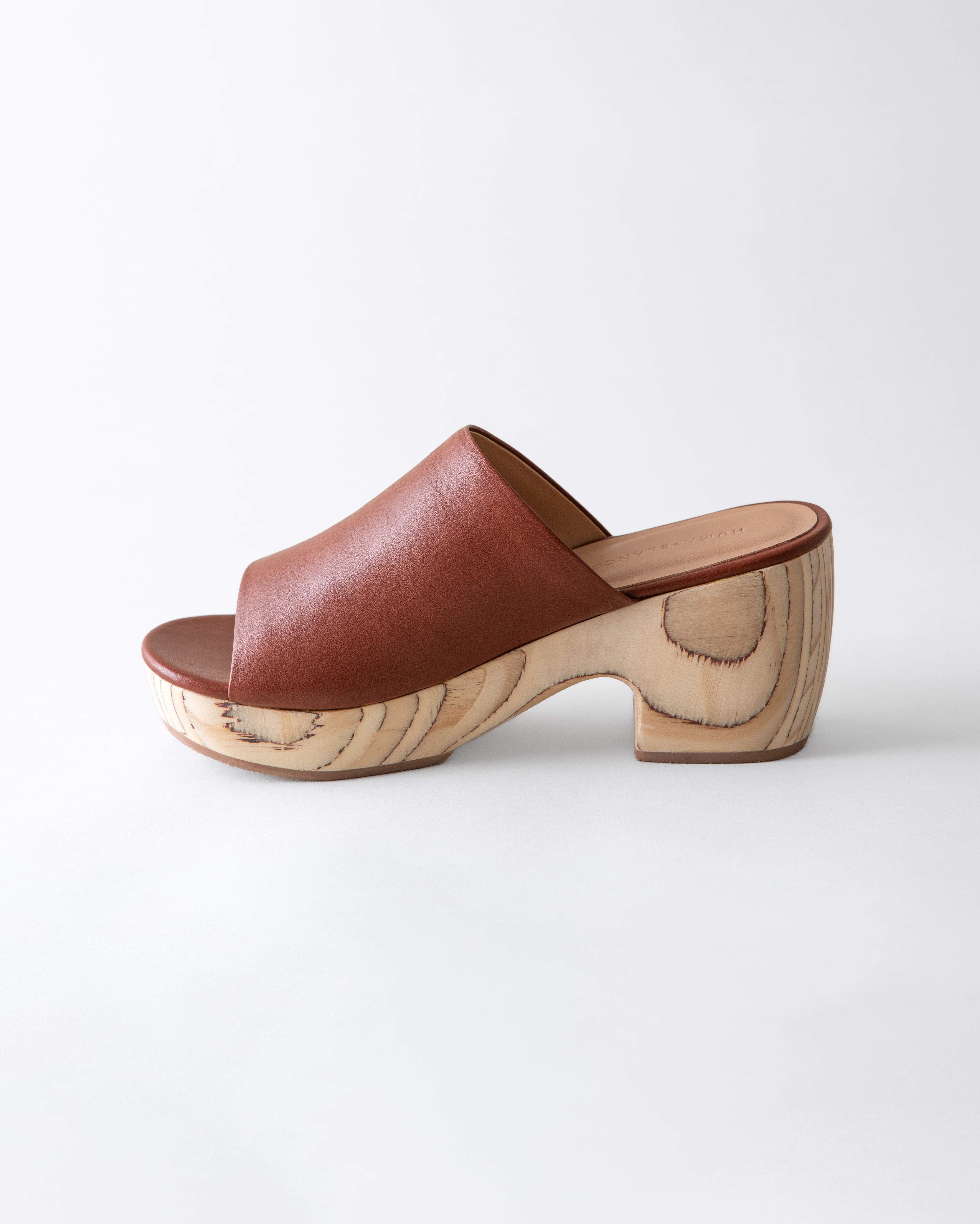 Katlyn Clog Sandal - Cinnamon Nappa