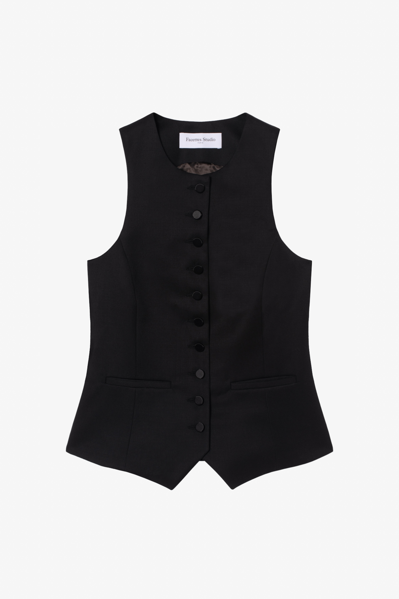 The monica wool and black satin best in a white background. 100% upcycled GOTS Linen.