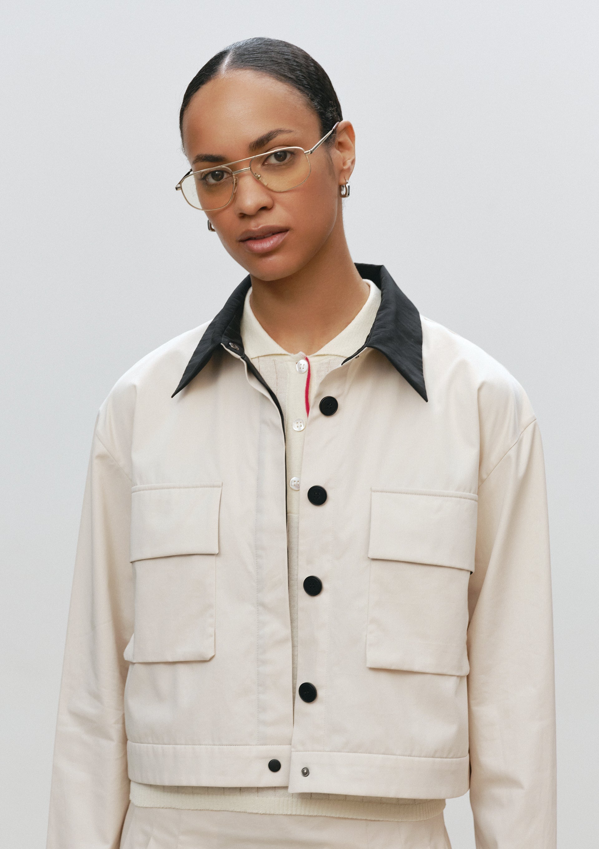 Cropped Tailored Jacket in Beige-Black