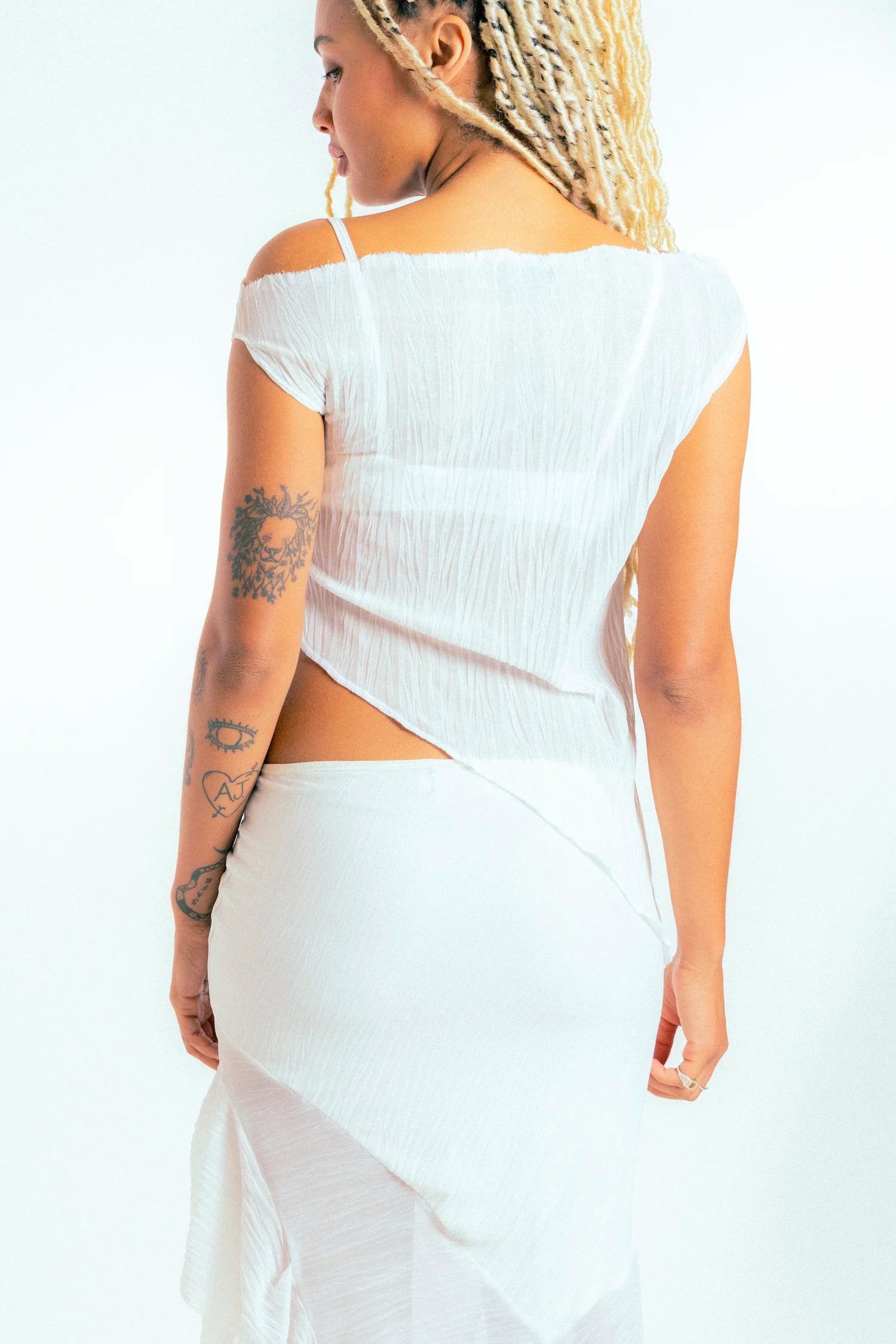 The Crinkle Tunic - White