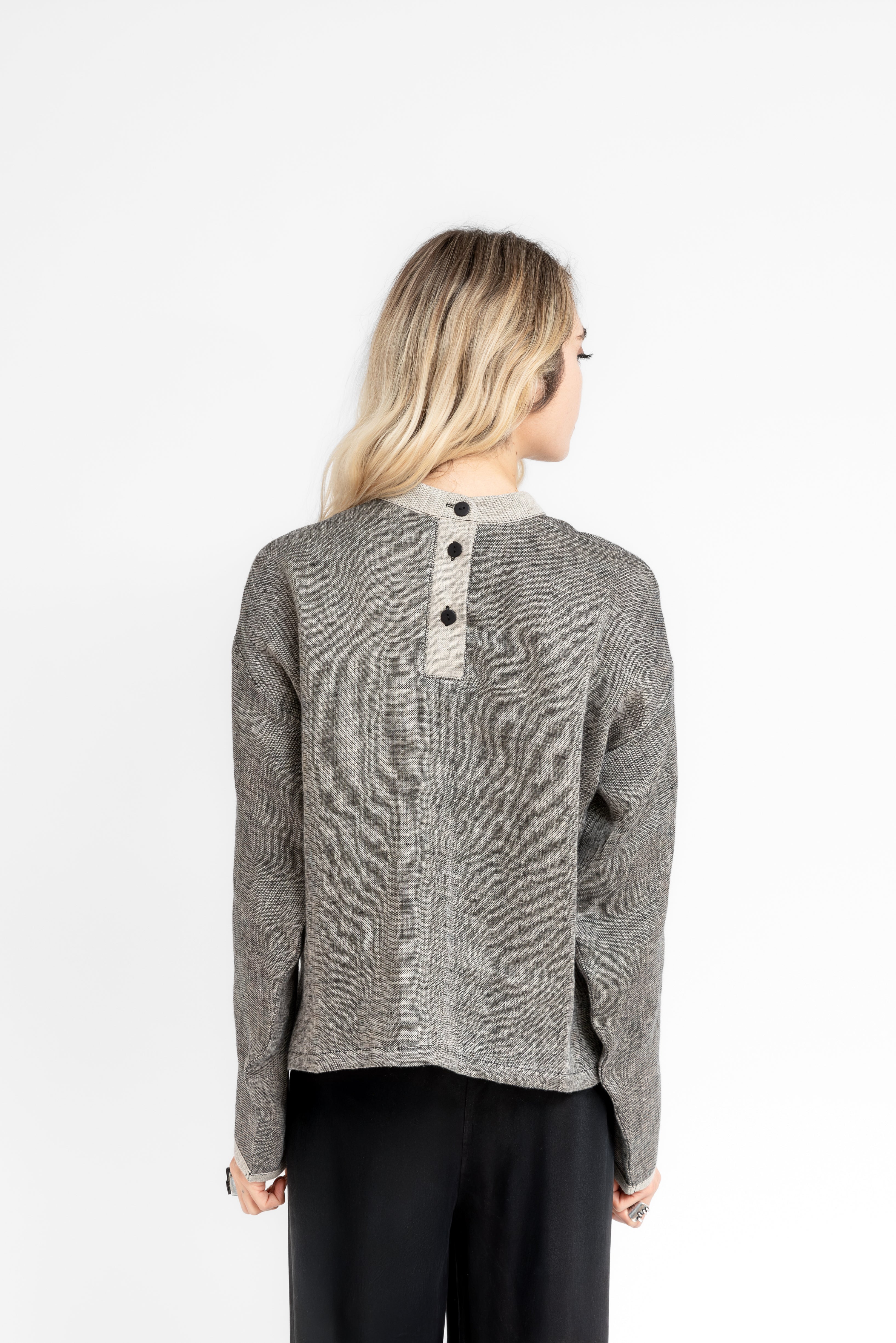 Sandvind Minimalist Reversible Top
