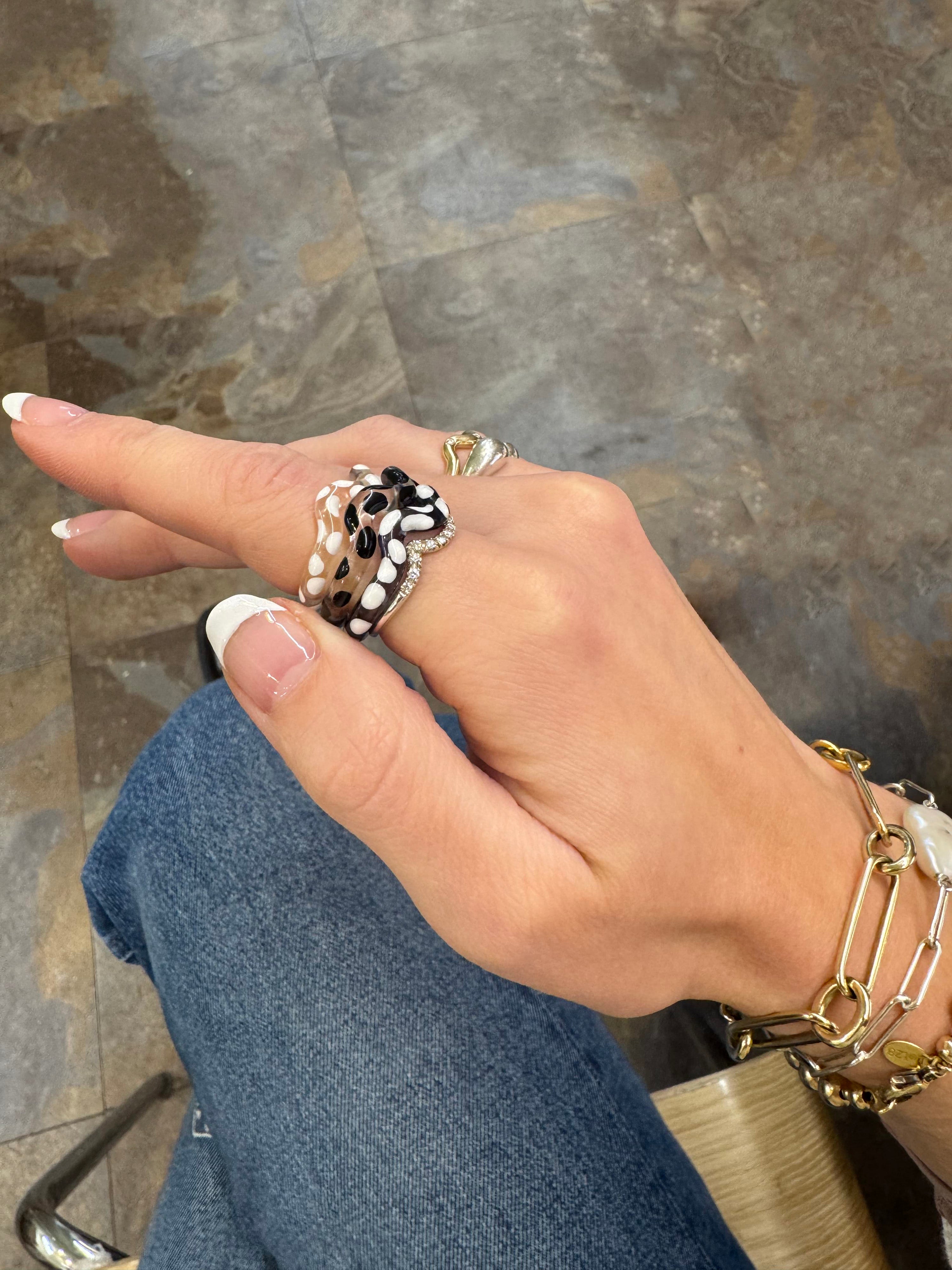 Coconut Single Wave Ring