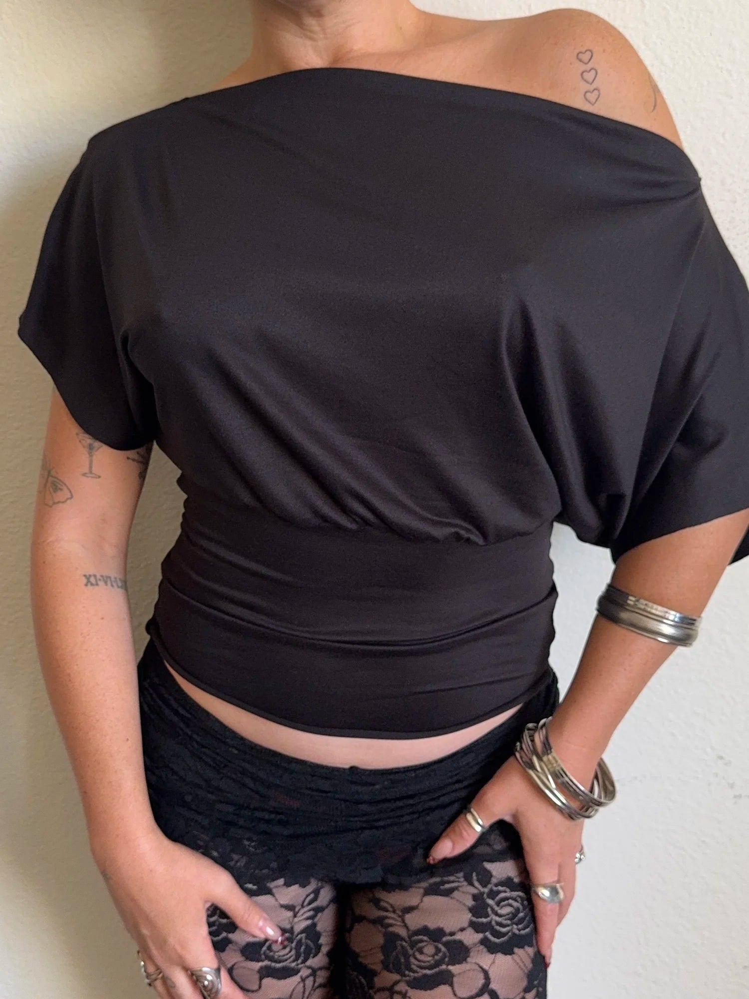 The Slouchy Tee - Black