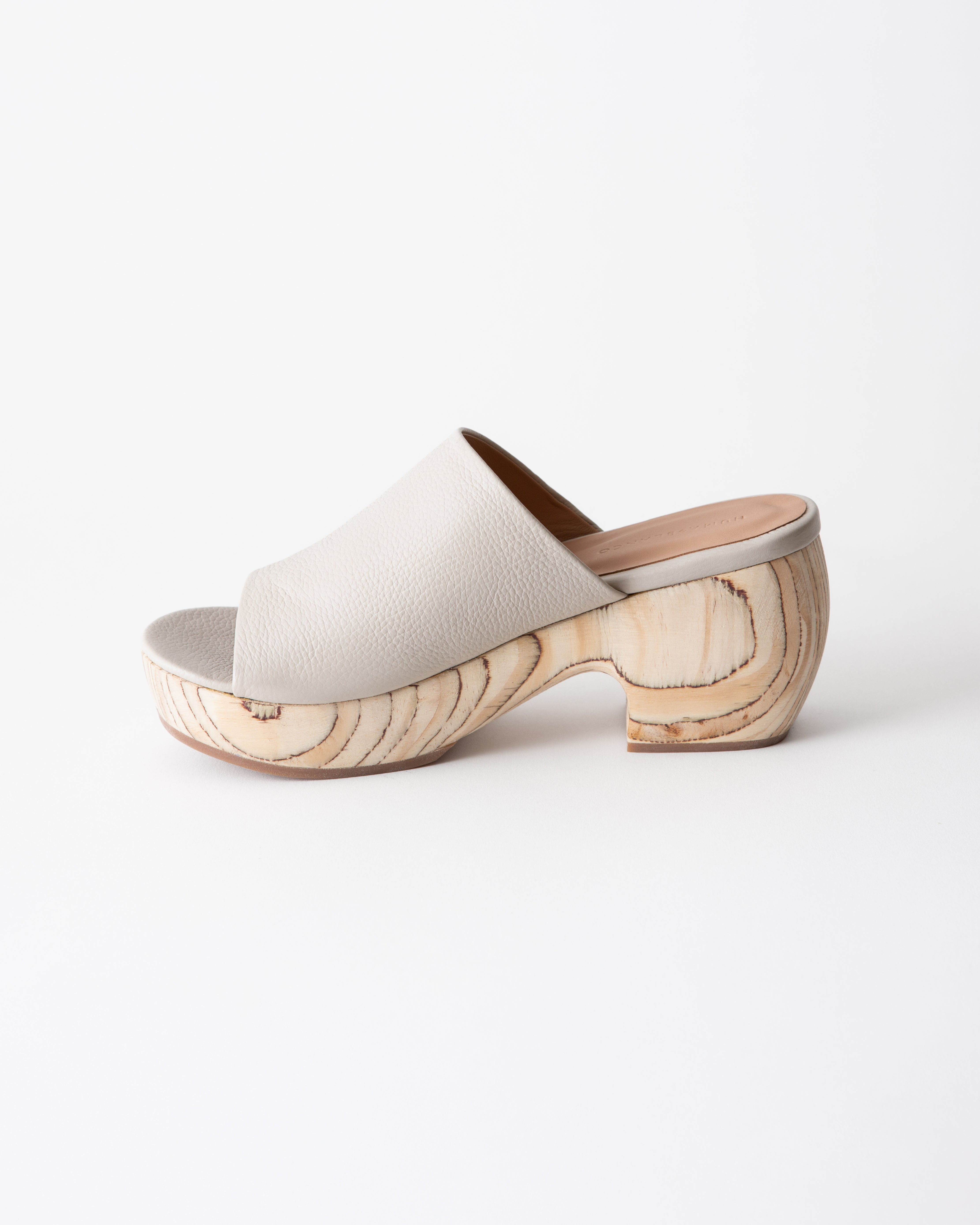 Katlyn Clog Sandal - Pebbled Cream Nappa