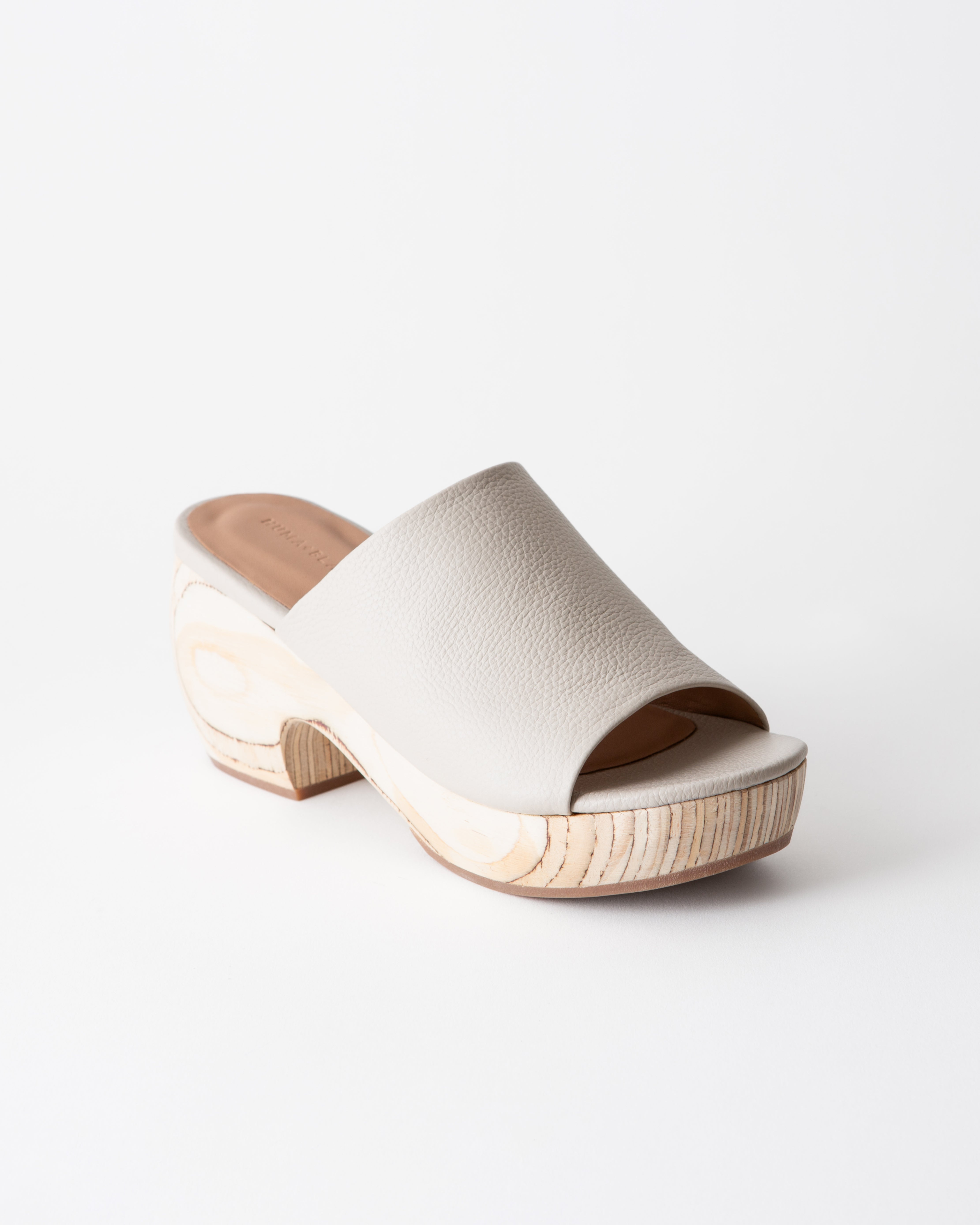 Katlyn Clog Sandal - Pebbled Cream Nappa